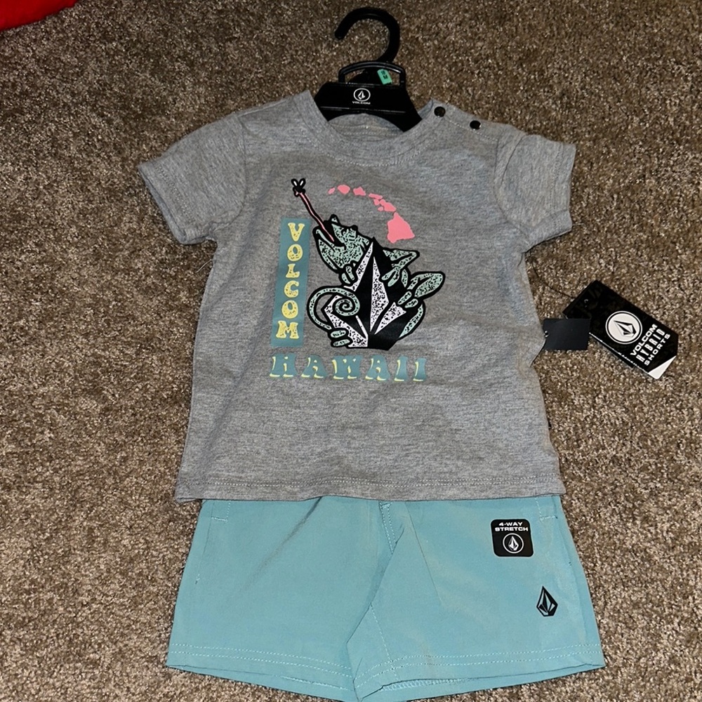 Volcom Gray Tee and Aqua Shorts Set